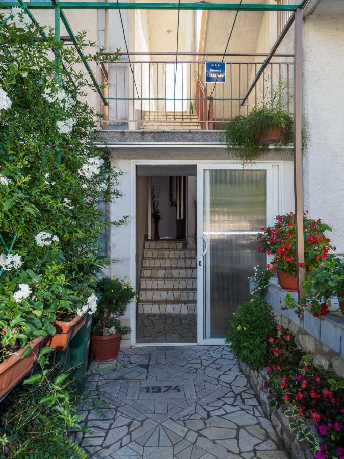 Seaview Apartment With Balcony And Terrace Barac ツリクヴェニツァ エクステリア 写真